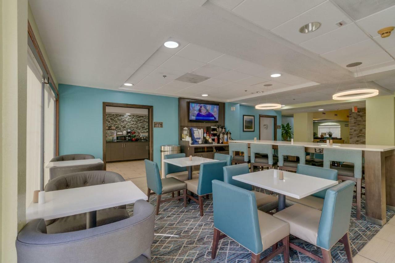 La Quinta By Wyndham / Kodak Hotel 3*